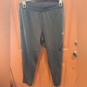 ASICS Mens Joggers Size Large Tapered Fit Gray